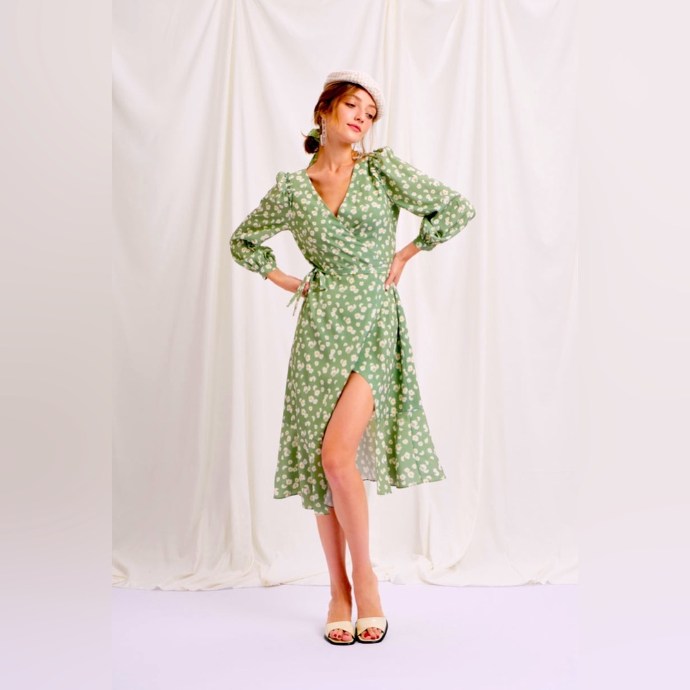 Petite Studio long sleeve green floral wrap dress